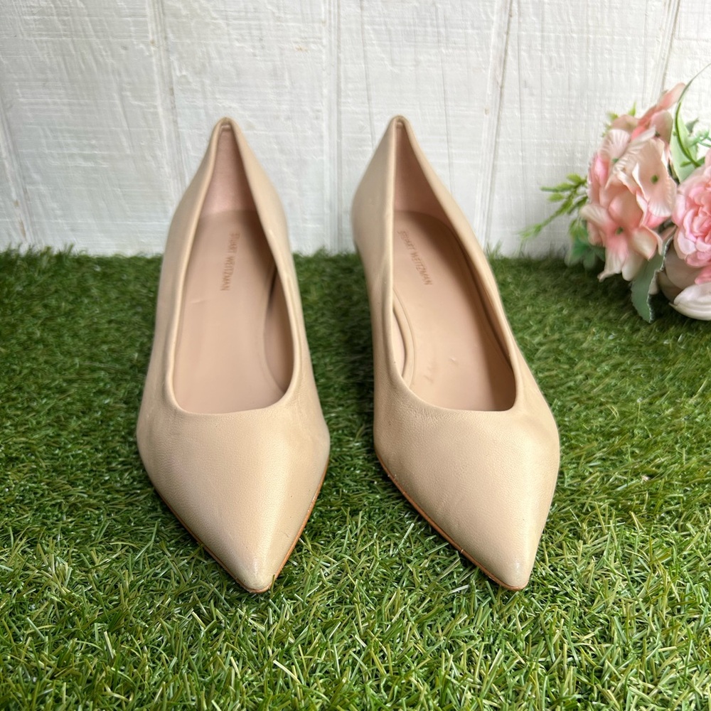 STUART WEITZMAN Nude women pumps kitten heel size 6.5 (store display) like new